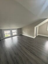 Building Photo - 28 Beechwood Pl