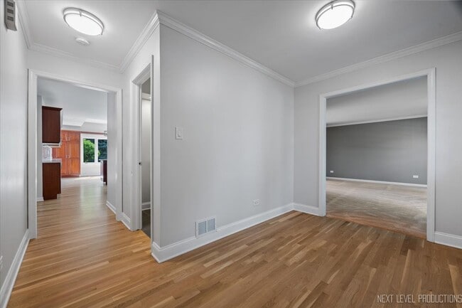 Building Photo - 2802 Wedgewood Dr
