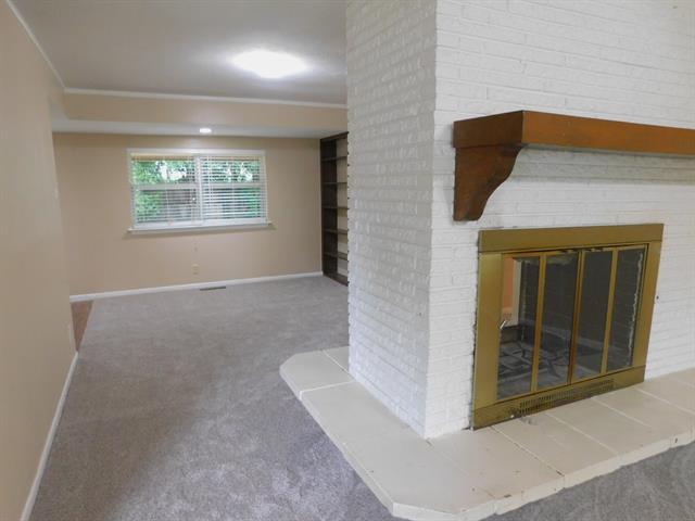 Building Photo - 1301 Doncaster St