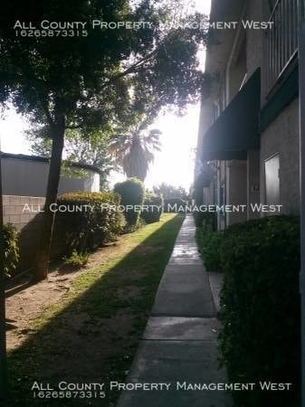 Primary Photo - 455 S Campus Ave