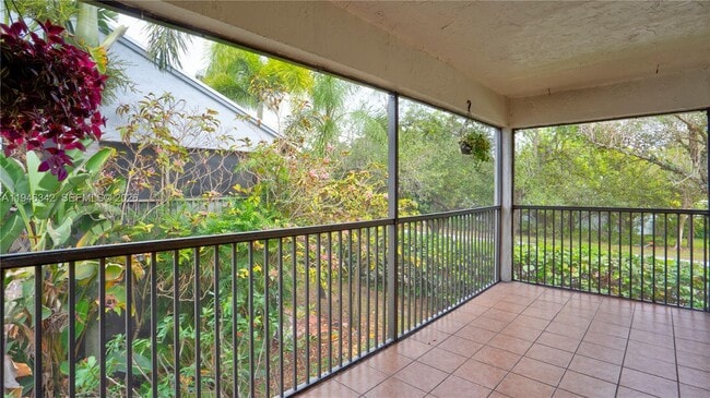 Foto del edificio - 905 N Franklin Ave