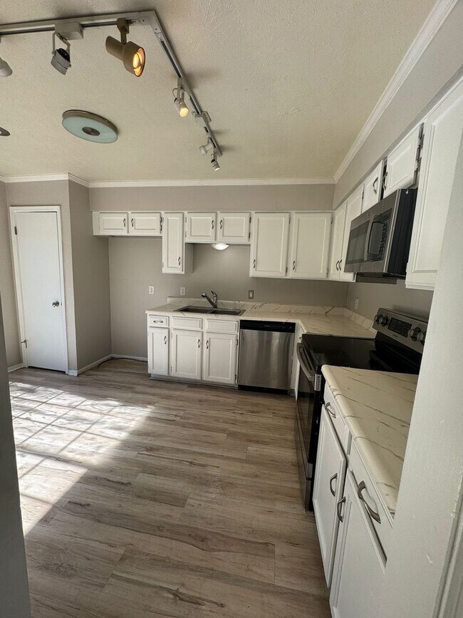 Foto del edificio - Ready to move in...