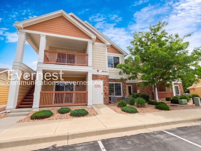 2 Bed & 2 Bath Townhouse in Loveland / Available Now! - 2 Bed & 2 Bath Townhouse in Loveland / Available June 5th!