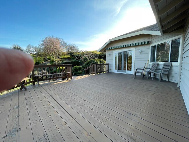 Foto del edificio - 1355 Aggesen Creek Ln
