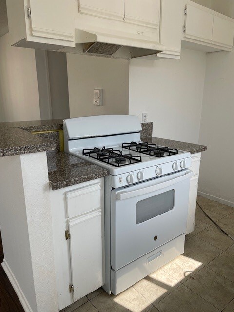 Building Photo - 14141 Erwin St