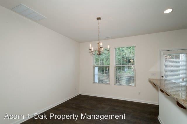 Foto del edificio - 3745 Landshire View Ln