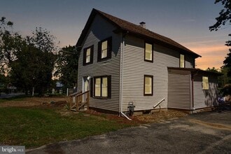 Building Photo - 1824 N Tuckahoe Rd