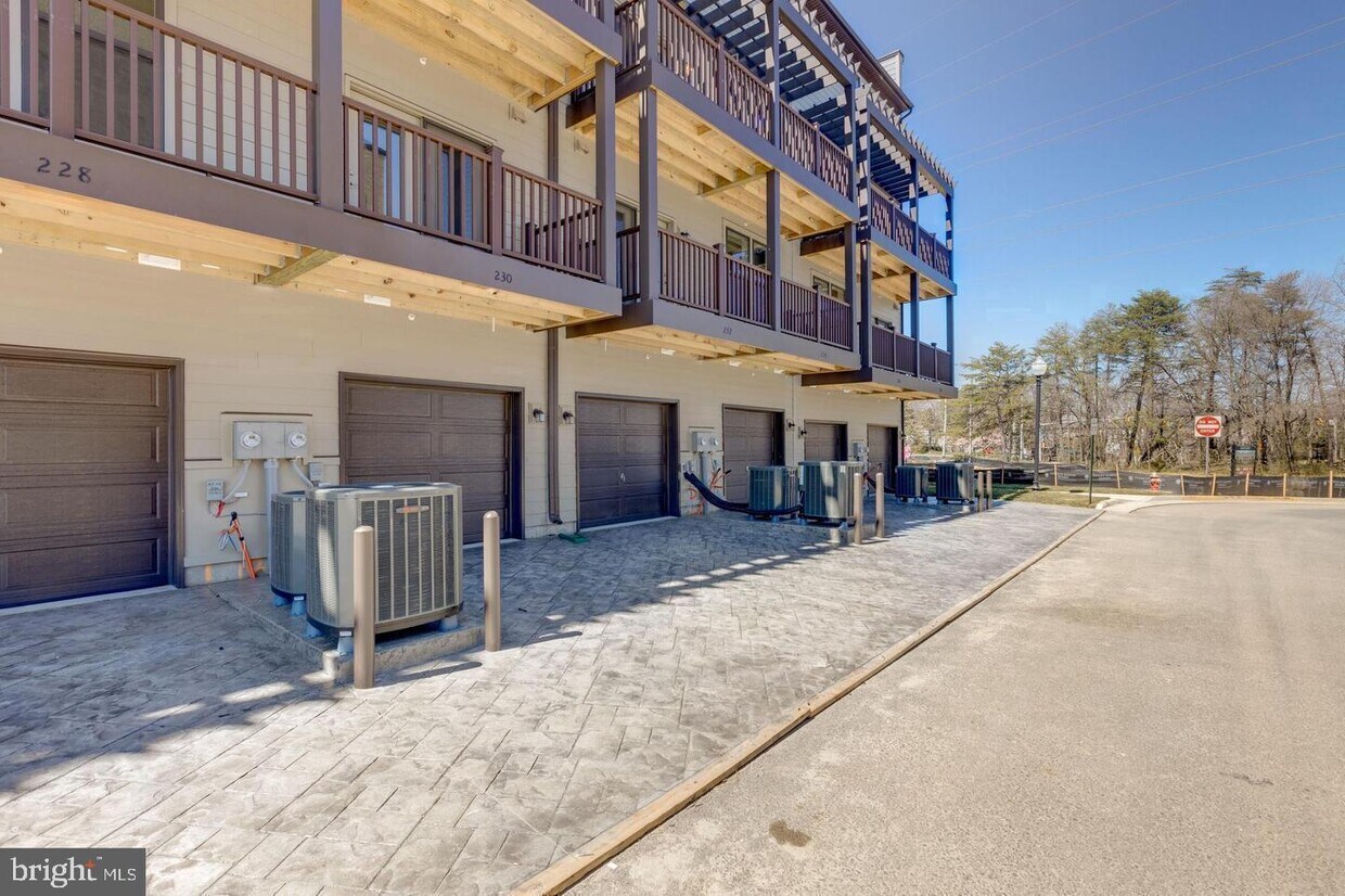 230 Van Buren St, Herndon, VA 20170 Townhome Rentals in Herndon VA