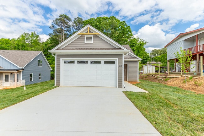 Building Photo - 4646 Heiskell Dr