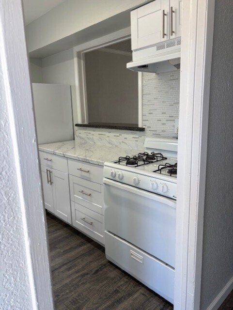 Foto del edificio - 1235 Cavender Dr