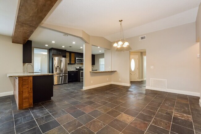 Foto del edificio - 9744 Heatherwood Ct