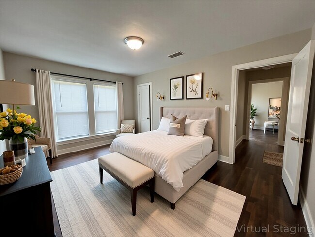 Building Photo - 613 Koehl St