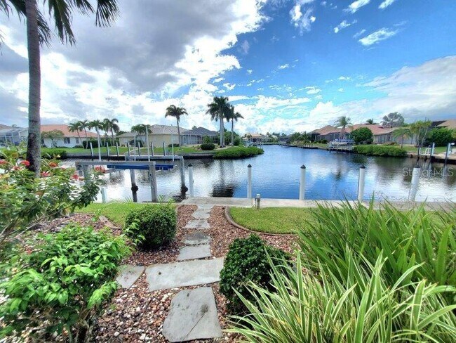Building Photo - 1309 Casey Key Dr