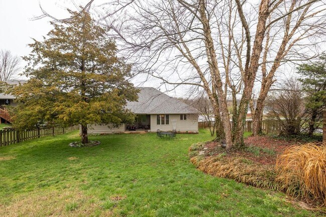 Foto del edificio - 3 Bedroom Home 2 Bath 2 Car Garage - Great...