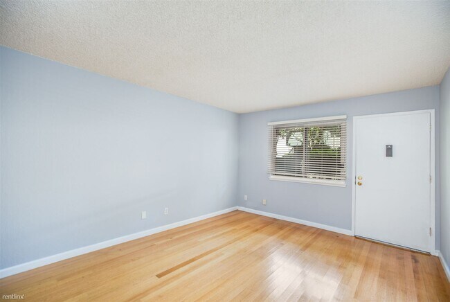 Building Photo - 2 br, 1 bath Condo - 413 Piccadilly Place 9