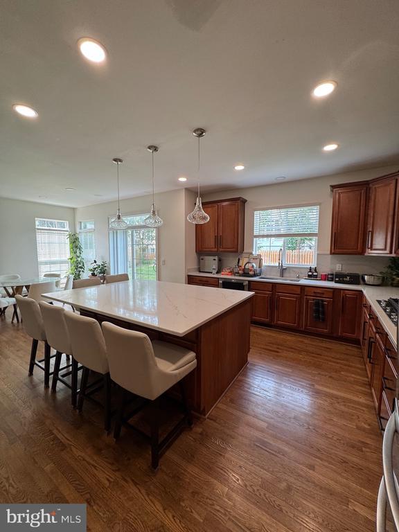 Foto del edificio - 5980 Twin Branch Ct