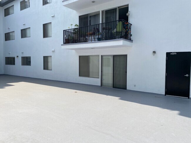 Foto del edificio - 101 N Croft Ave