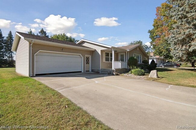 Foto del edificio - 245 Lynbrook Dr