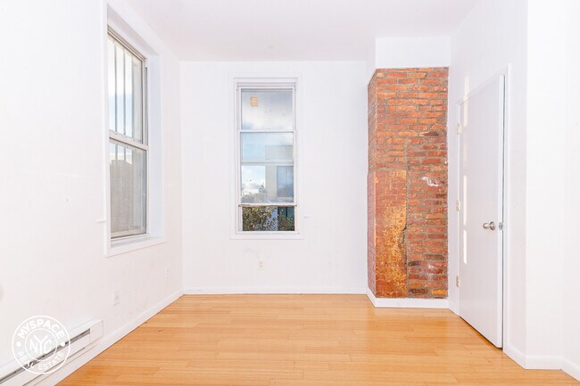 Building Photo - 36 Wilson Ave