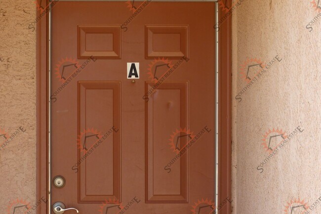 Foto del edificio - 905 Stanton Pl