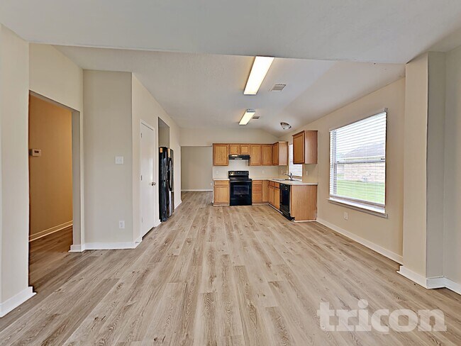 Foto del edificio - 16507 Lazy Ridge Rd