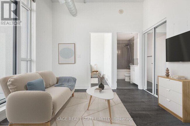 Building Photo - 75-1175 The Donway W