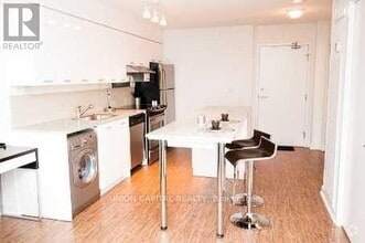 Building Photo - 19-1219 Singer Ct