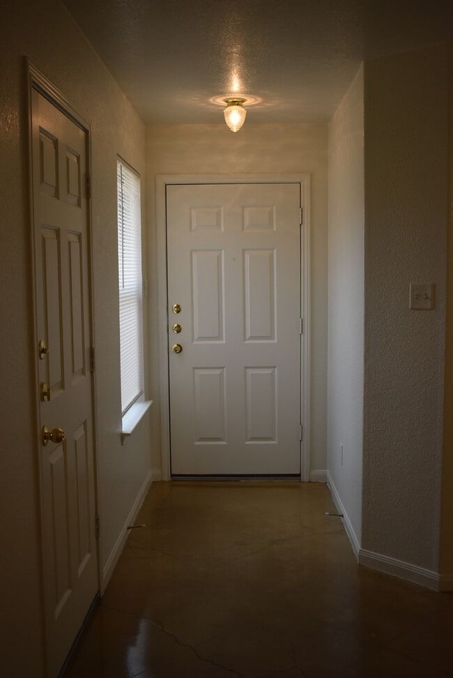 Building Photo - 934 RW