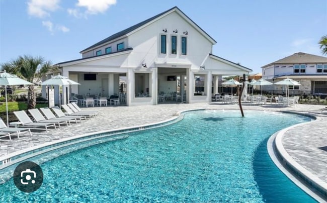 Foto del edificio - 261 Woodsage Pl