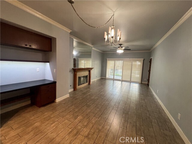 Foto del edificio - 11630 Warner Ave