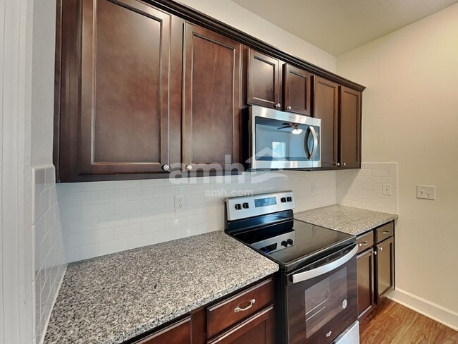 Building Photo - 2455 Ixora Ct