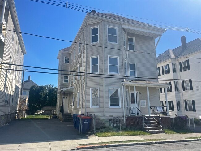 Building Photo - 48 Woodlawn St
