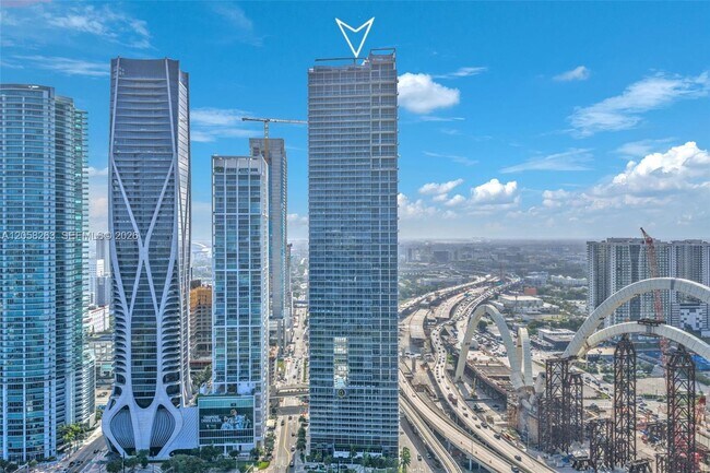 Building Photo - 1100 Biscayne Blvd