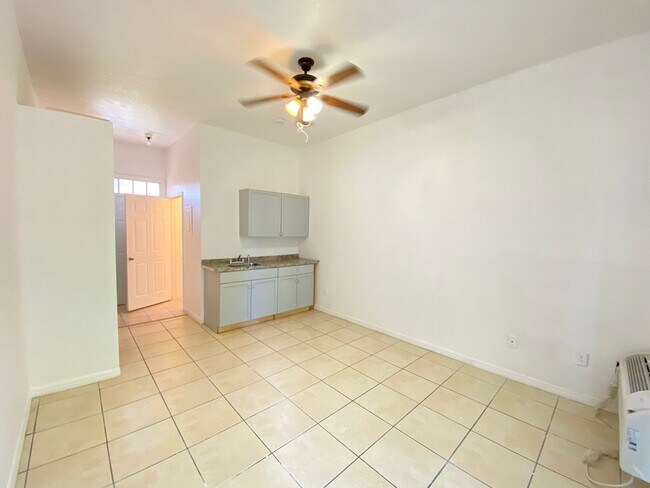 Foto del edificio - 4478 St Georges Ct