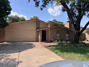 Building Photo - 15602 Camino Del Sol Dr
