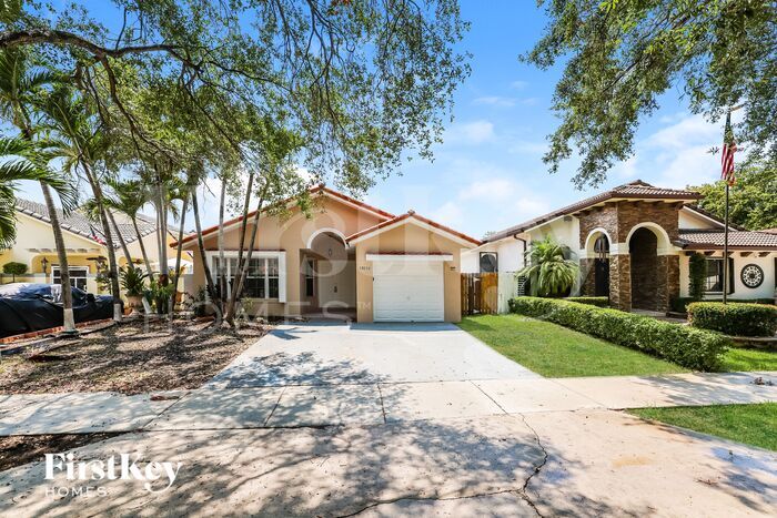 Foto principal - 15132 Northwest 89th Place