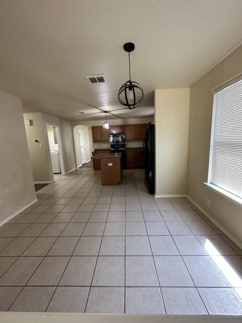 Foto del edificio - 221 Roadrunner Ave