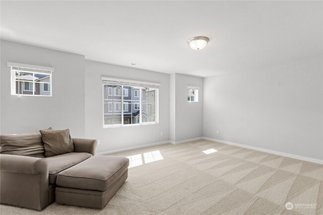 Foto del edificio - 3318 103rd Dr NE