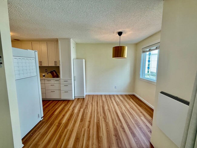 Building Photo - Windy Hills Condominium - Magnolia