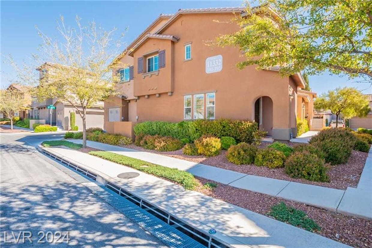11332 Belmont Lake Dr, Las Vegas, NV 89135 House Rental in Las Vegas