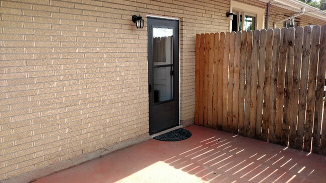 Building Photo - 3955 W Floyd Ave