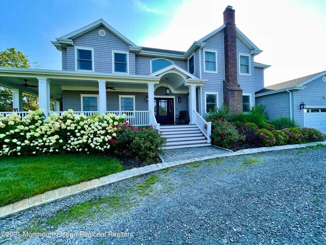 Foto del edificio - 60 Shore Rd