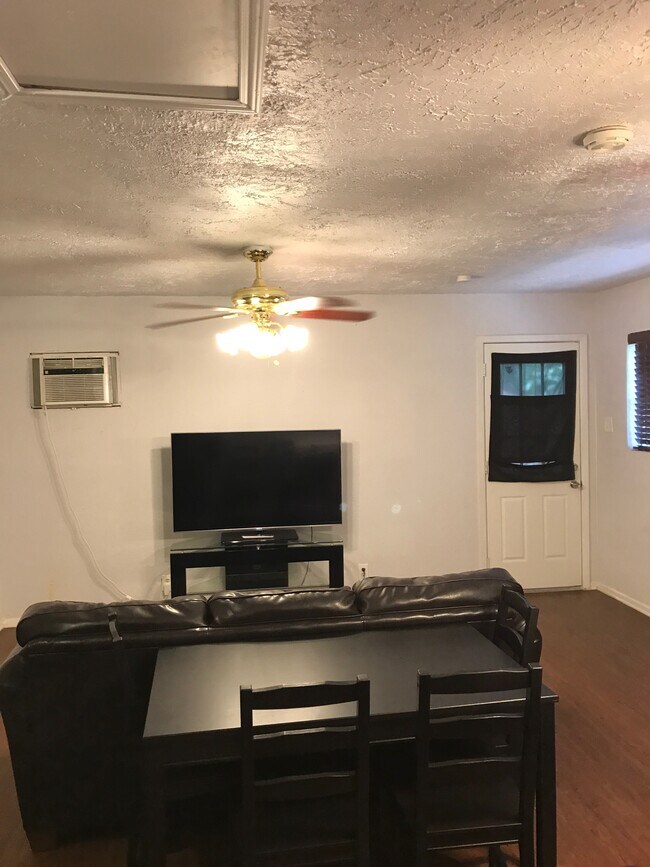 Foto del edificio - 9283 Five Palms Dr