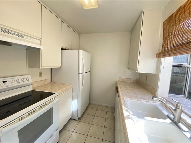 Building Photo - Coming Soon! 3 Bedroom Condo in Point Loma...