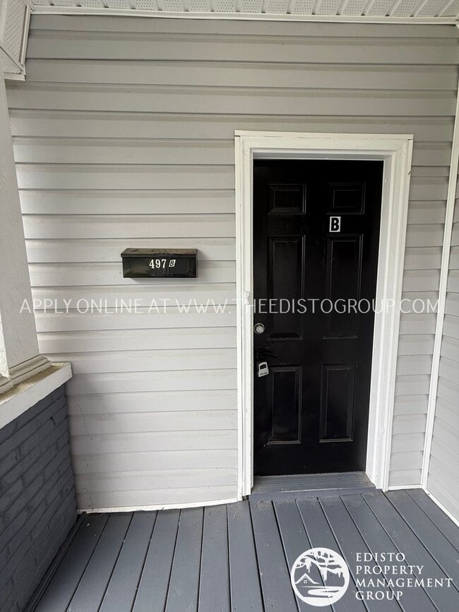 Building Photo - 497 Boulevard St