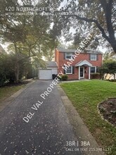 Building Photo - 420 Northcroft Rd
