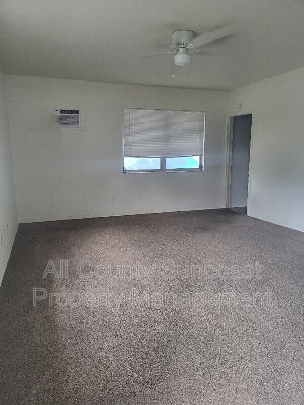 Building Photo - 4621 17th Ave N