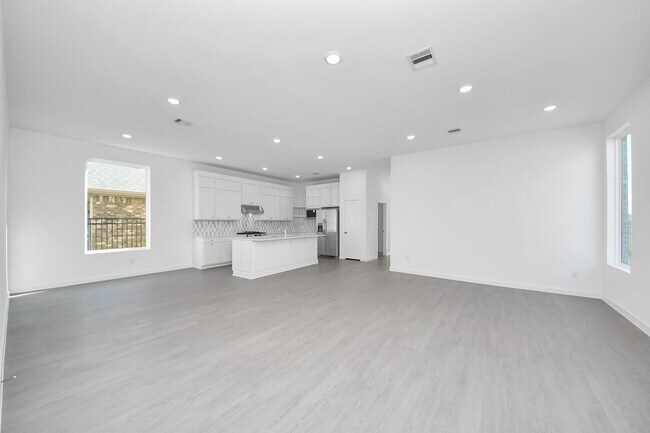 Foto del edificio - 27111 Blue Pool Dr