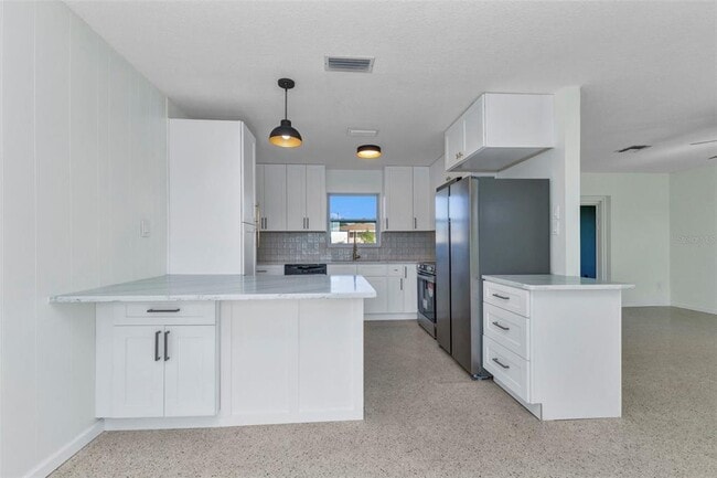 Building Photo - 1611 Sheehan Blvd