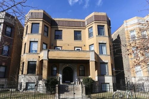 Foto principal - 920 W Belle Plaine Ave